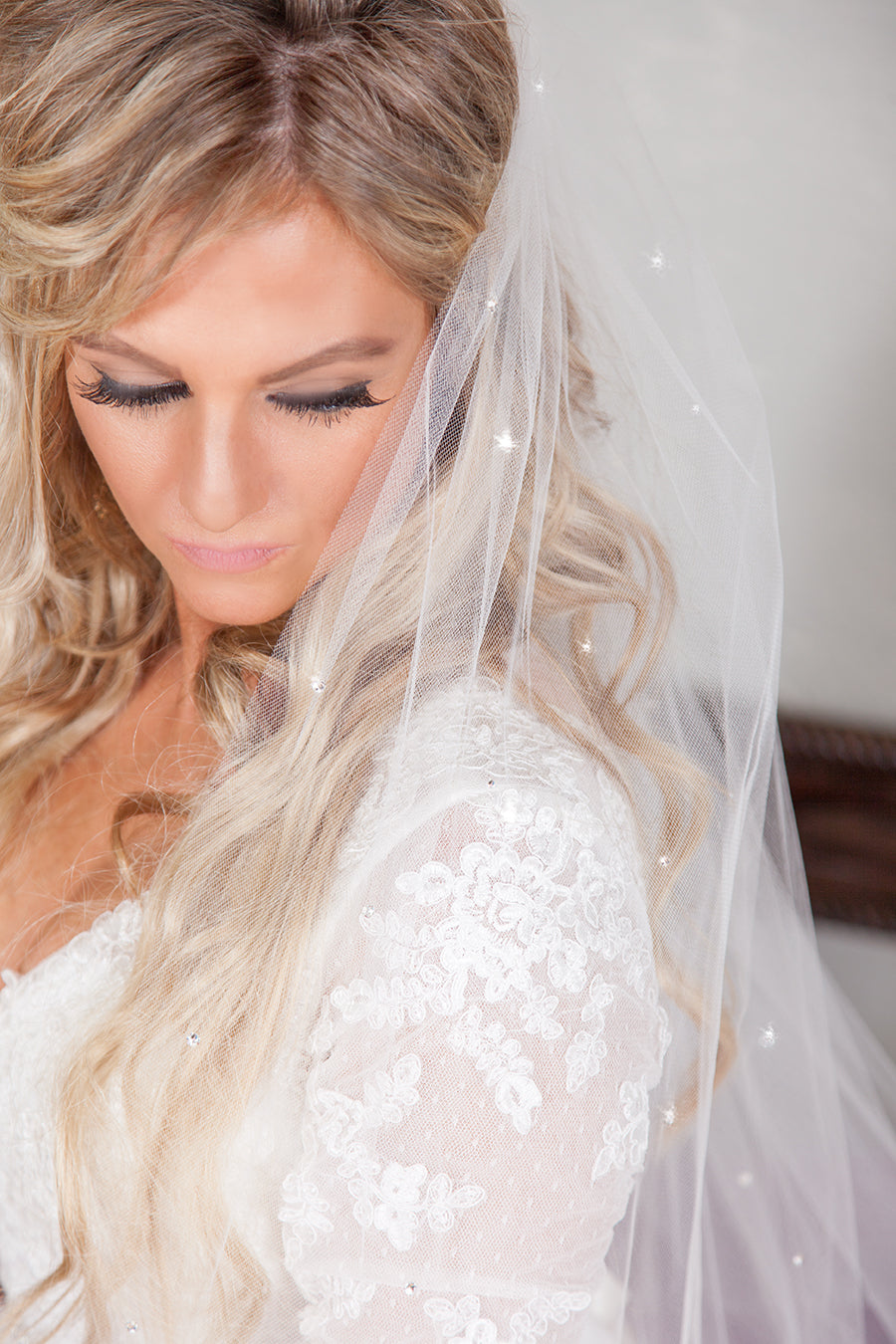 Swarovski -crystallized BridalVeil Bridal Veil Fingertip Swarovski Crystal & Rhinestone Edge  main image 3